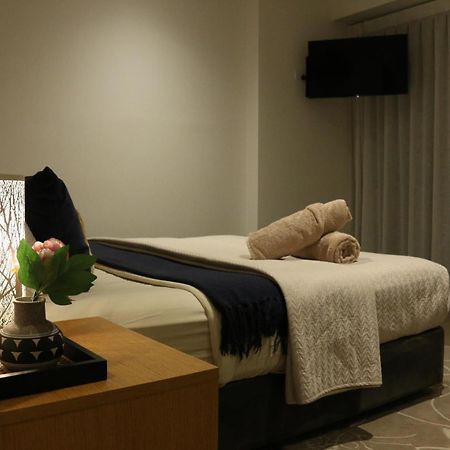Broadbeach Stunner Modern And Central 黄金海岸 外观 照片