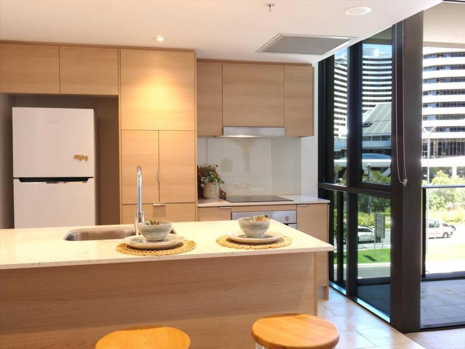Broadbeach Stunner Modern And Central 黄金海岸 外观 照片