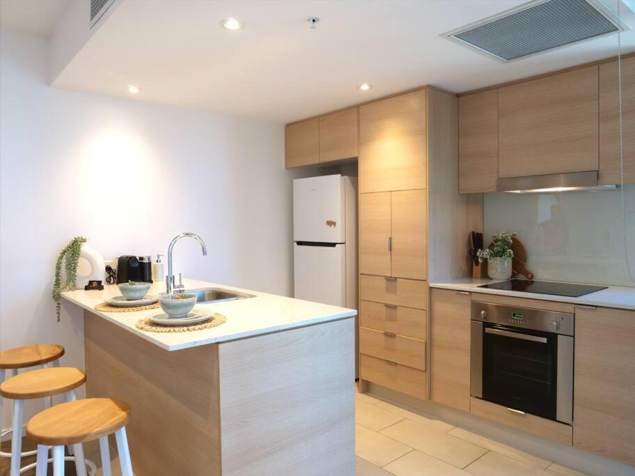 Broadbeach Stunner Modern And Central 黄金海岸 外观 照片